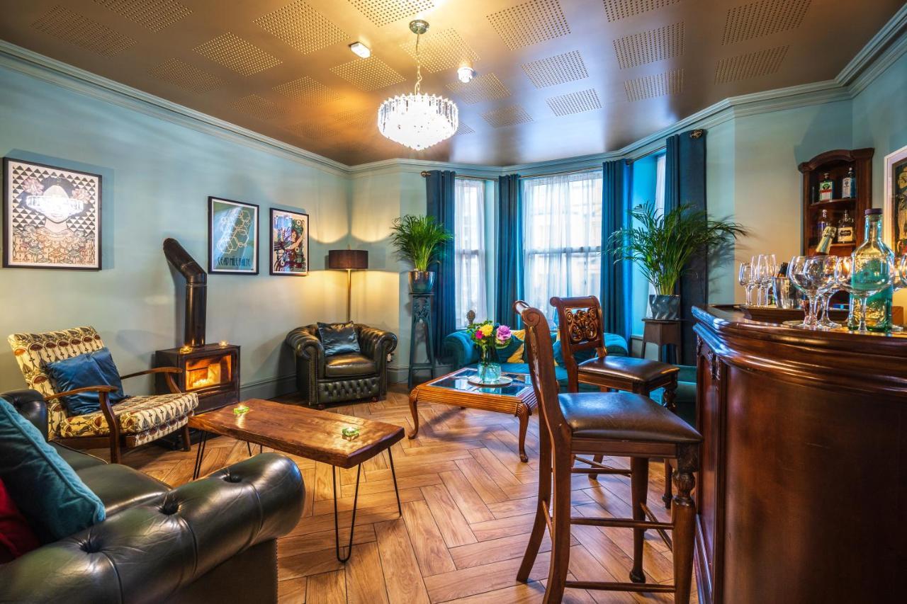 Art House Villa Лъндъндери Екстериор снимка